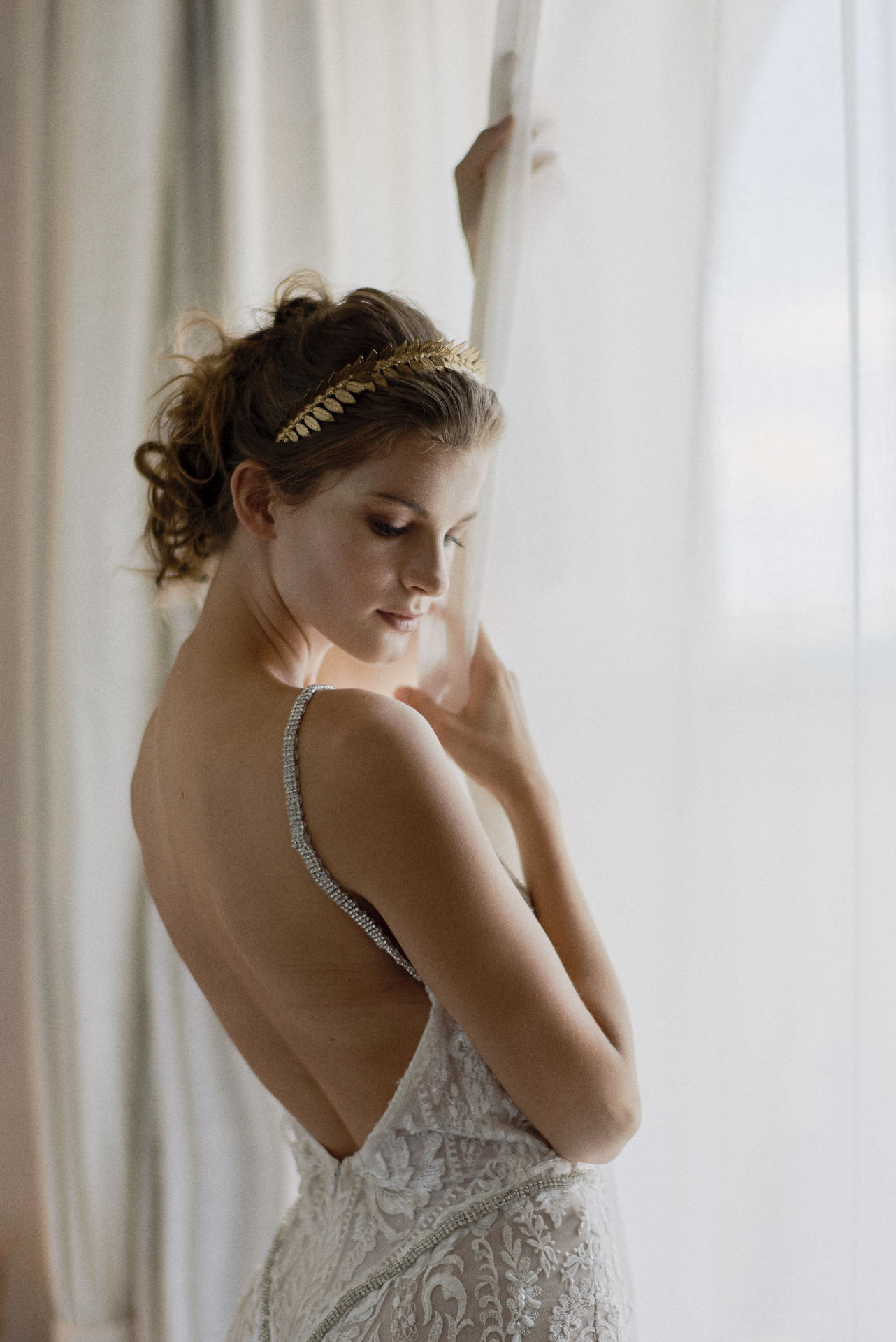 bridal crown and wedding makeup