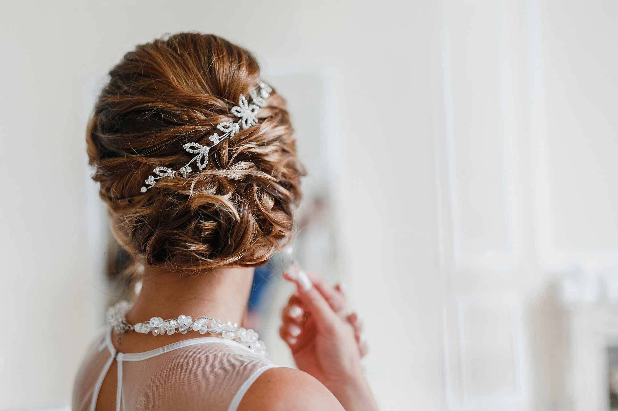 Top 6 Luxury Accessories Brides Can Wear On Wedding Day