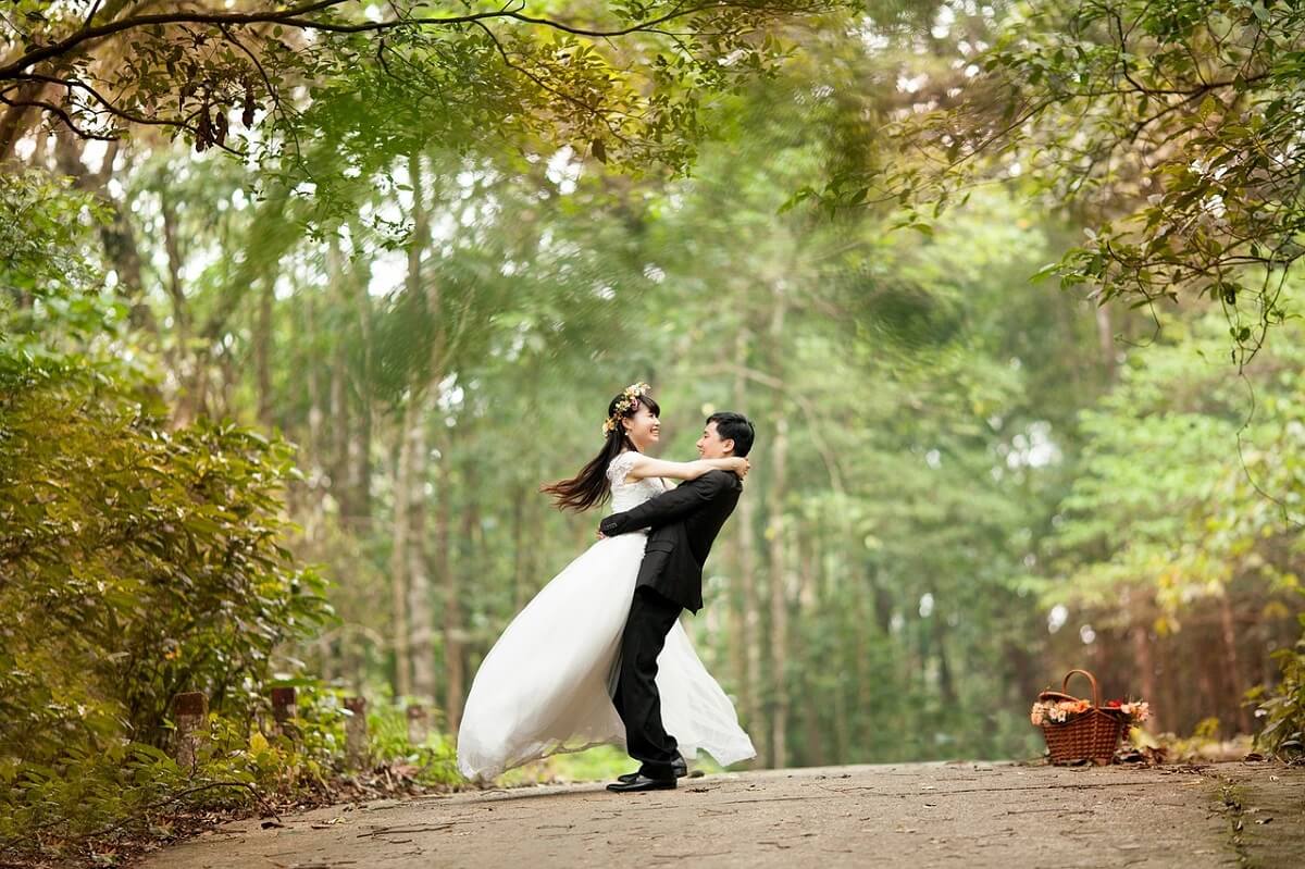 How To Prevent Health Problems On Your Wedding Day, Including Spine Pain?
